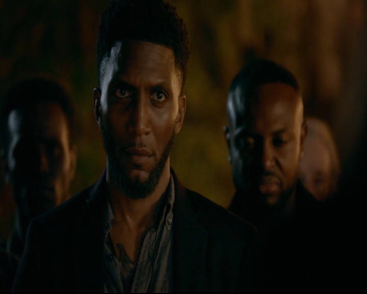 vampirediariesworld-dot-nl_TheOriginals5x07GodsGonnaTroubleTheWater02100.jpg