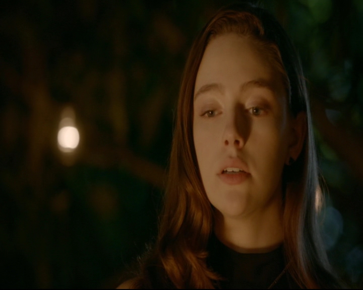 vampirediariesworld-dot-nl_TheOriginals5x07GodsGonnaTroubleTheWater02124.jpg