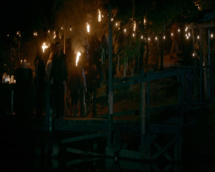 vampirediariesworld-dot-nl_TheOriginals5x07GodsGonnaTroubleTheWater02191.jpg