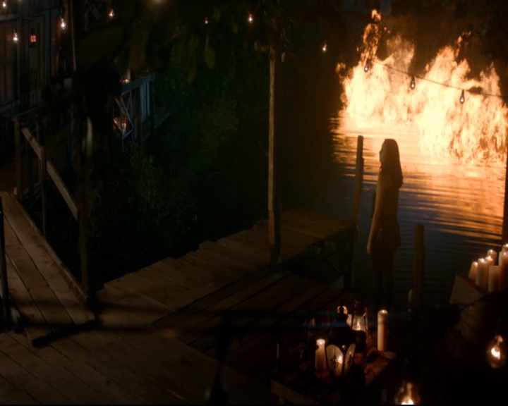 vampirediariesworld-dot-nl_TheOriginals5x07GodsGonnaTroubleTheWater02255.jpg