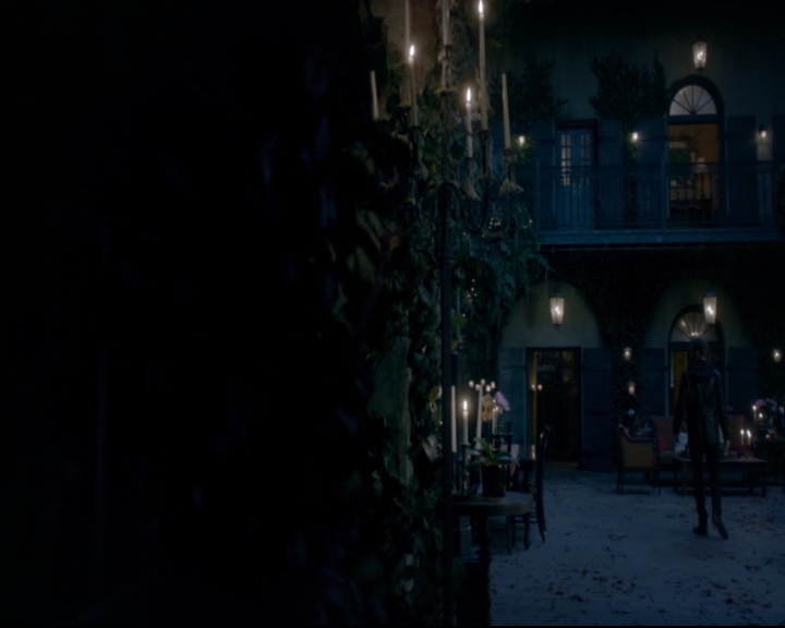 vampirediariesworld-dot-nl_TheOriginals5x07GodsGonnaTroubleTheWater02273.jpg