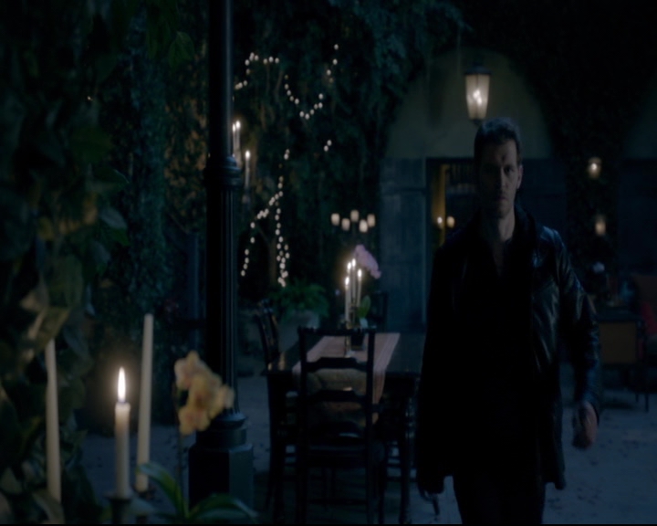 vampirediariesworld-dot-nl_TheOriginals5x07GodsGonnaTroubleTheWater02276.jpg
