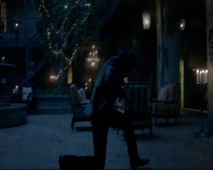 vampirediariesworld-dot-nl_TheOriginals5x07GodsGonnaTroubleTheWater02279.jpg