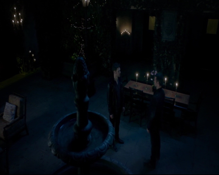 vampirediariesworld-dot-nl_TheOriginals5x07GodsGonnaTroubleTheWater02308.jpg