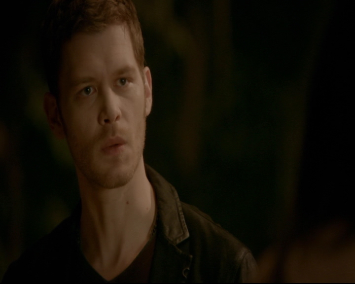 vampirediariesworld-dot-nl_TheOriginals5x08TheKindnessOfStrangers00452.jpg