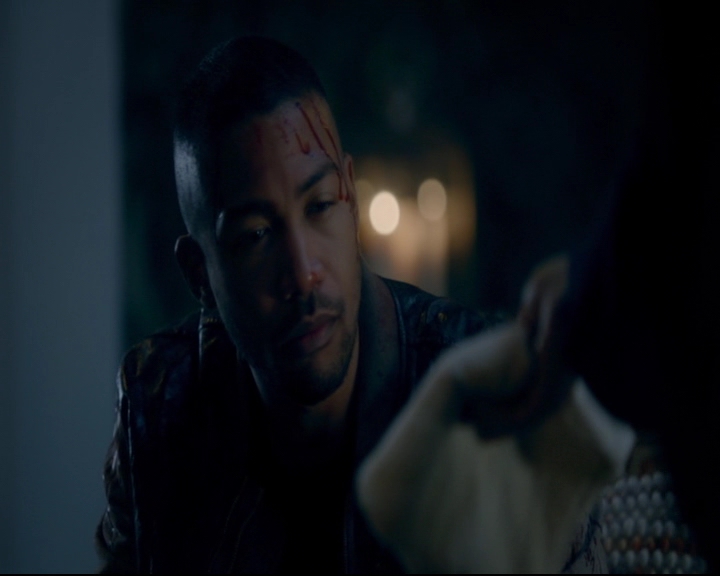 vampirediariesworld-dot-nl_TheOriginals5x08TheKindnessOfStrangers00548.jpg
