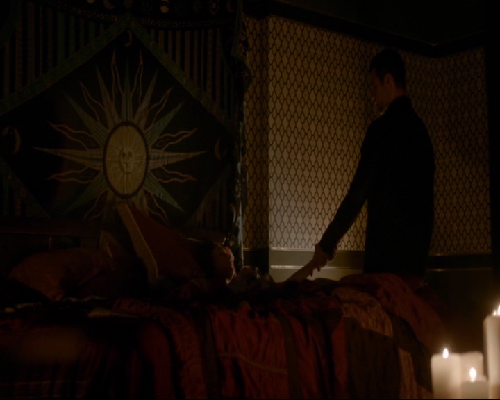 vampirediariesworld-dot-nl_TheOriginals5x08TheKindnessOfStrangers02144.jpg