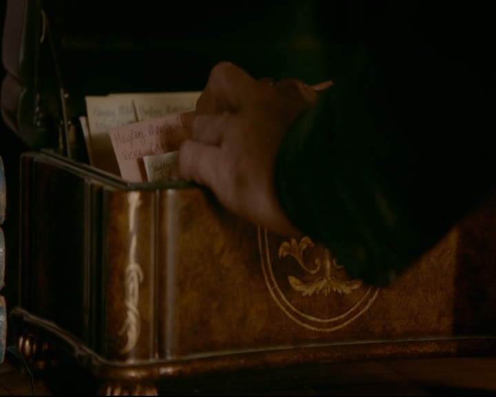 vampirediariesworld-dot-nl_TheOriginals5x08TheKindnessOfStrangers02237.jpg