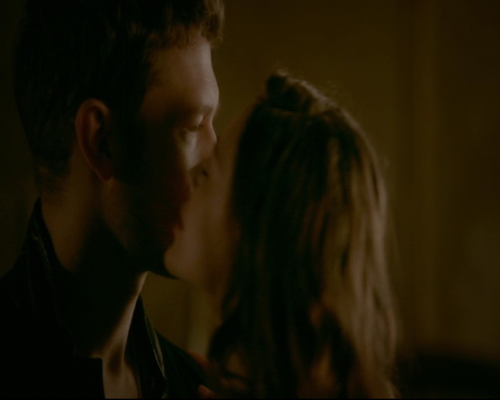 vampirediariesworld-dot-nl_TheOriginals5x09WeHaveNotLongToLove00992.jpg