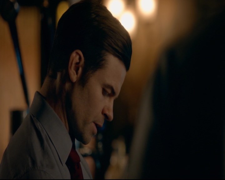 vampirediariesworld-dot-nl_TheOriginals5x09WeHaveNotLongToLove01285.jpg