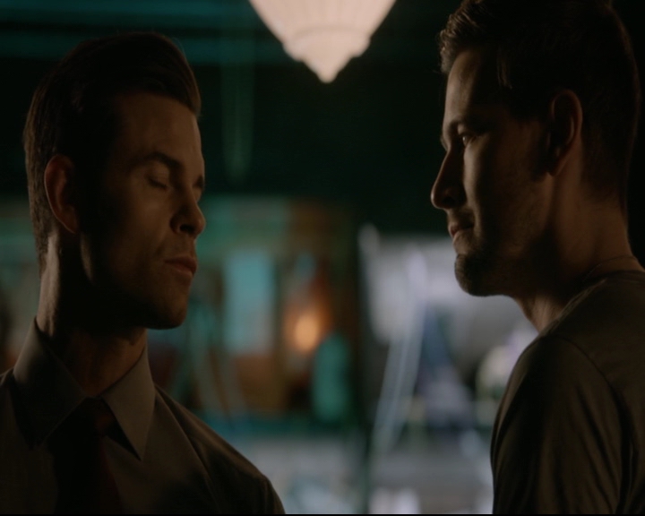 vampirediariesworld-dot-nl_TheOriginals5x09WeHaveNotLongToLove01304.jpg