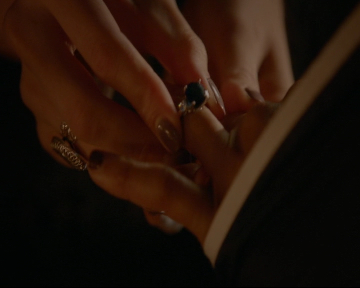 vampirediariesworld-dot-nl_TheOriginals5x09WeHaveNotLongToLove01856.jpg vampirediariesworld-dot-nl_TheOriginals5x09WeHaveNotLongToLove01856.jpg