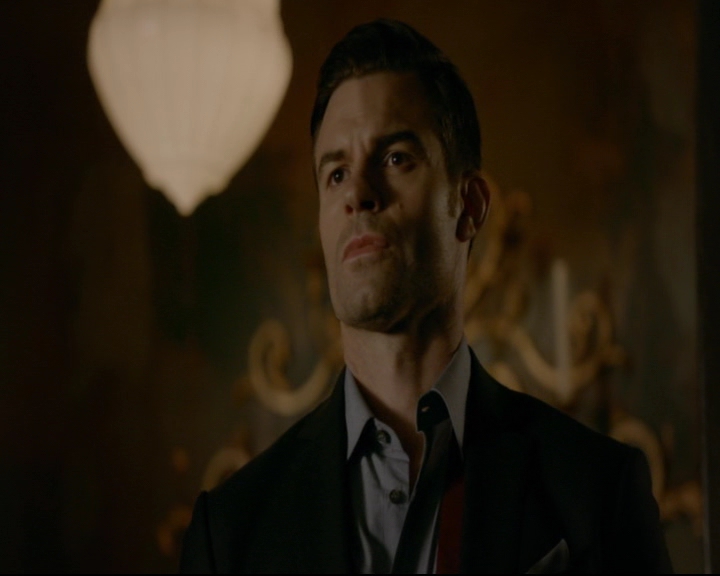 vampirediariesworld-dot-nl_TheOriginals5x09WeHaveNotLongToLove01941.jpg