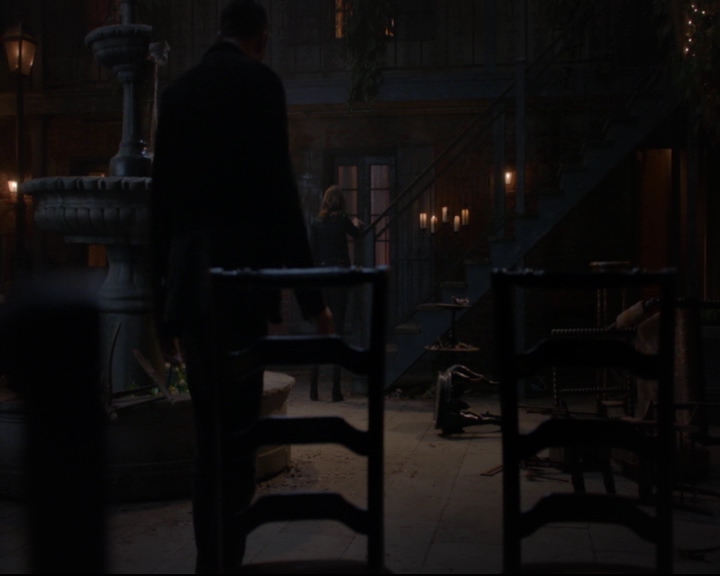 vampirediariesworld-dot-nl_TheOriginals5x10ThereInTheDisappearingLight00007.jpg