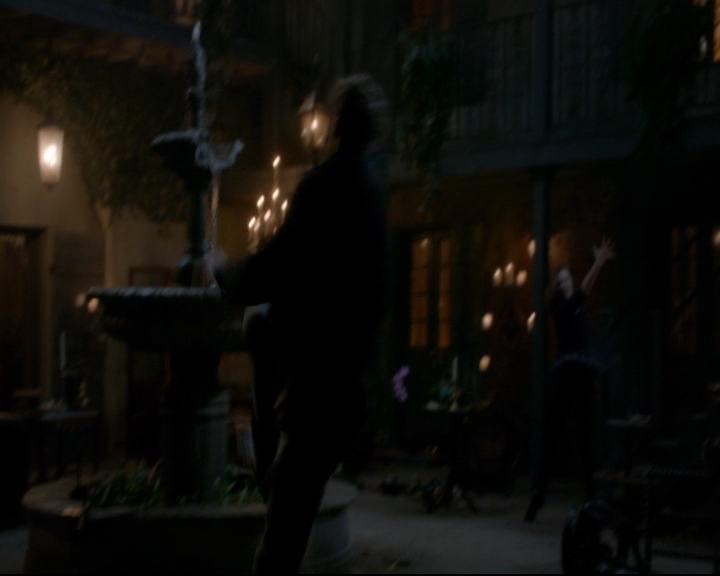 vampirediariesworld-dot-nl_TheOriginals5x10ThereInTheDisappearingLight00018.jpg