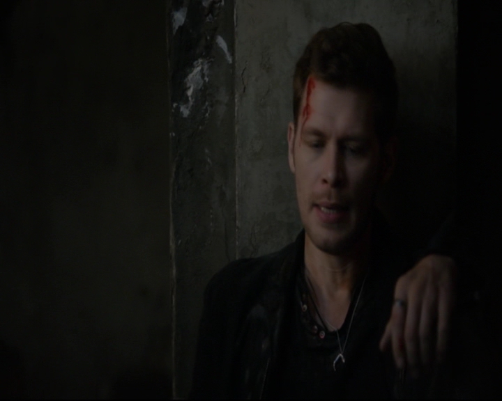 vampirediariesworld-dot-nl_TheOriginals5x10ThereInTheDisappearingLight00028.jpg