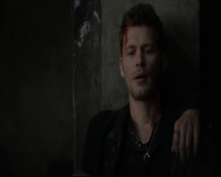 vampirediariesworld-dot-nl_TheOriginals5x10ThereInTheDisappearingLight00035.jpg