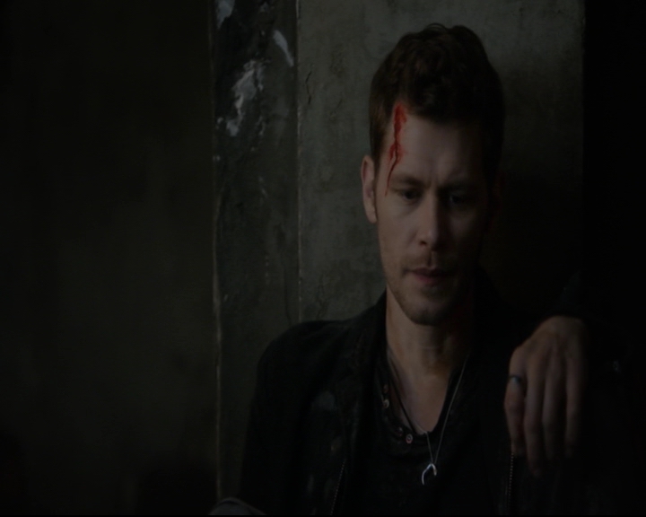 vampirediariesworld-dot-nl_TheOriginals5x10ThereInTheDisappearingLight00036.jpg