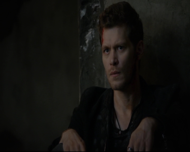 vampirediariesworld-dot-nl_TheOriginals5x10ThereInTheDisappearingLight00041.jpg