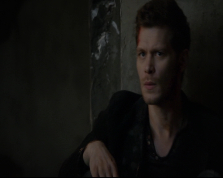 vampirediariesworld-dot-nl_TheOriginals5x10ThereInTheDisappearingLight00042.jpg