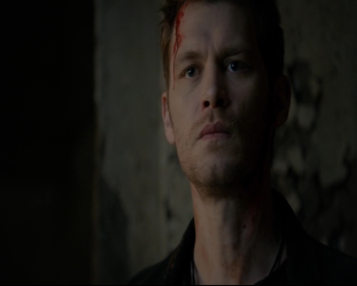 vampirediariesworld-dot-nl_TheOriginals5x10ThereInTheDisappearingLight00050.jpg