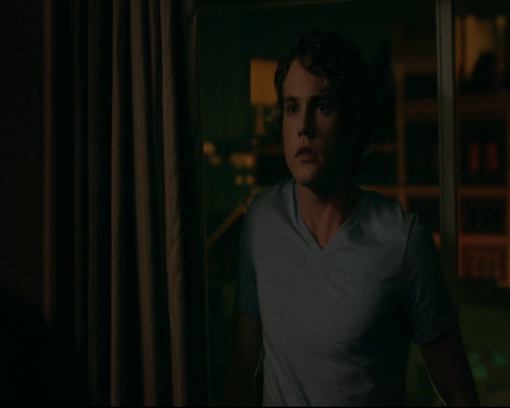 vampirediariesworld-dot-nl_TheOriginals5x10ThereInTheDisappearingLight00096.jpg