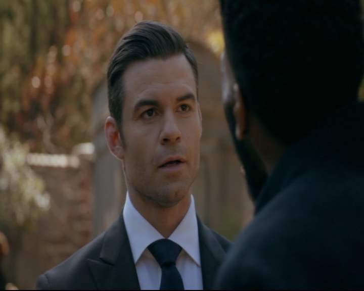 vampirediariesworld-dot-nl_TheOriginals5x10ThereInTheDisappearingLight00381.jpg