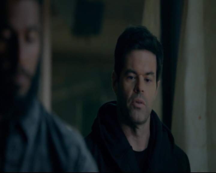 vampirediariesworld-dot-nl_TheOriginals5x10ThereInTheDisappearingLight00454.jpg