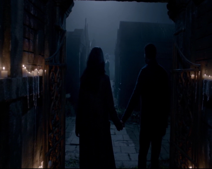 vampirediariesworld-dot-nl_TheOriginals5x10ThereInTheDisappearingLight01004.jpg