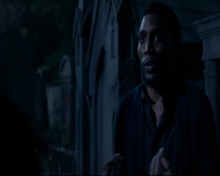 vampirediariesworld-dot-nl_TheOriginals5x10ThereInTheDisappearingLight01039.jpg