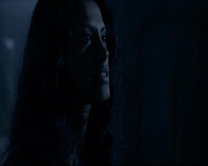 vampirediariesworld-dot-nl_TheOriginals5x10ThereInTheDisappearingLight01052.jpg