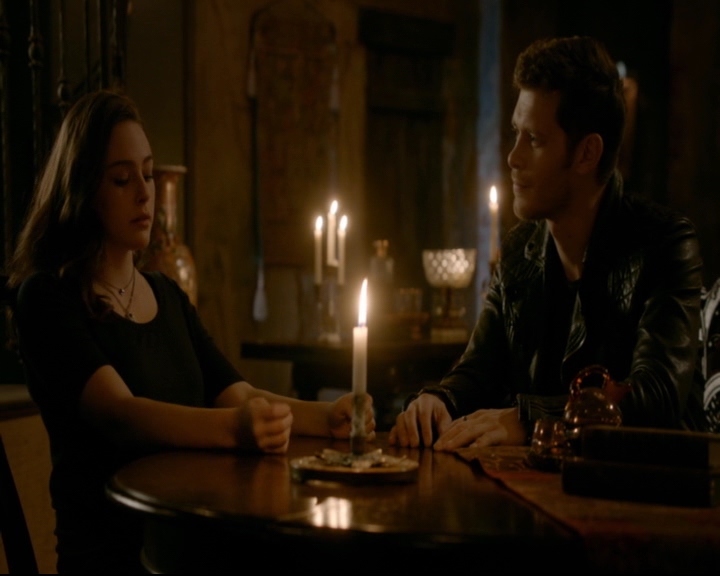 vampirediariesworld-dot-nl_TheOriginals5x10ThereInTheDisappearingLight01171.jpg