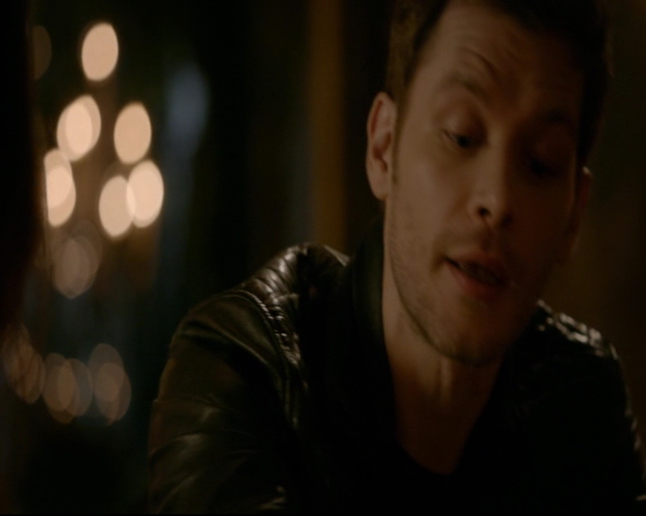 vampirediariesworld-dot-nl_TheOriginals5x10ThereInTheDisappearingLight01177.jpg