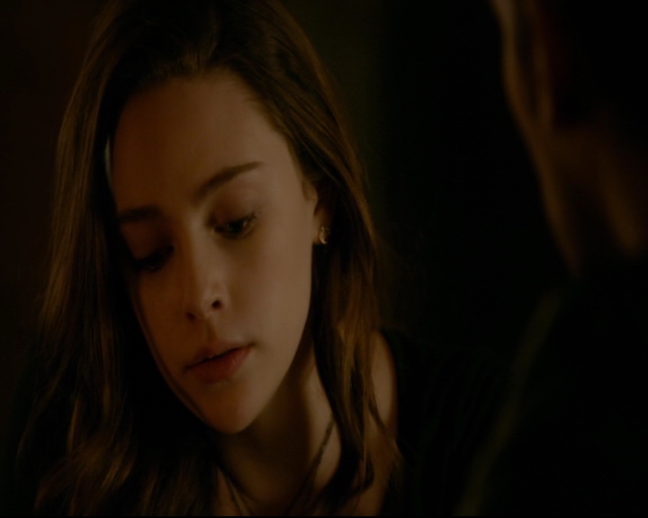 vampirediariesworld-dot-nl_TheOriginals5x10ThereInTheDisappearingLight01181.jpg
