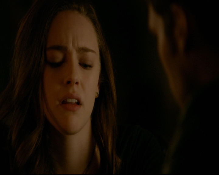 vampirediariesworld-dot-nl_TheOriginals5x10ThereInTheDisappearingLight01189.jpg
