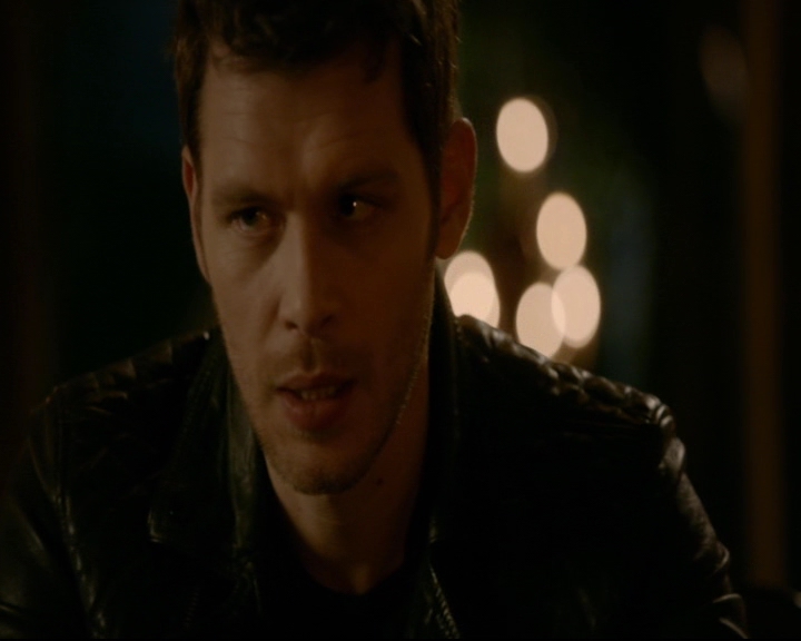 vampirediariesworld-dot-nl_TheOriginals5x10ThereInTheDisappearingLight01192.jpg