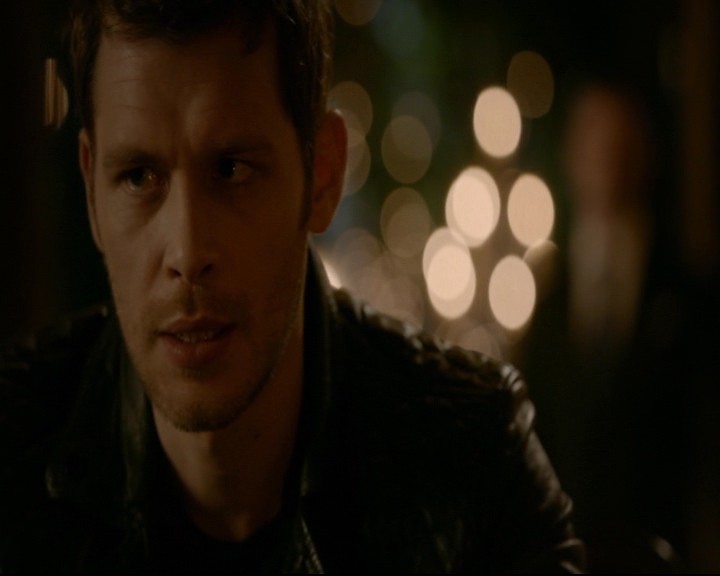 vampirediariesworld-dot-nl_TheOriginals5x10ThereInTheDisappearingLight01198.jpg