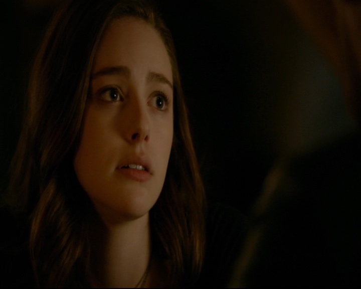 vampirediariesworld-dot-nl_TheOriginals5x10ThereInTheDisappearingLight01199.jpg