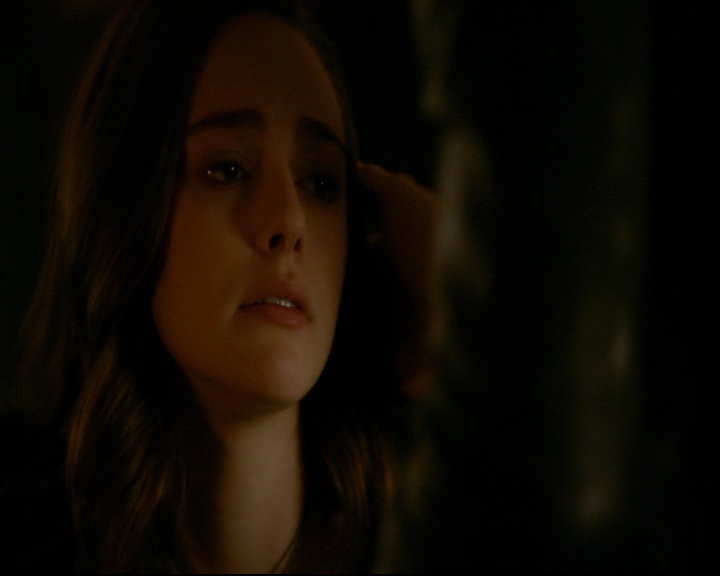 vampirediariesworld-dot-nl_TheOriginals5x10ThereInTheDisappearingLight01200.jpg
