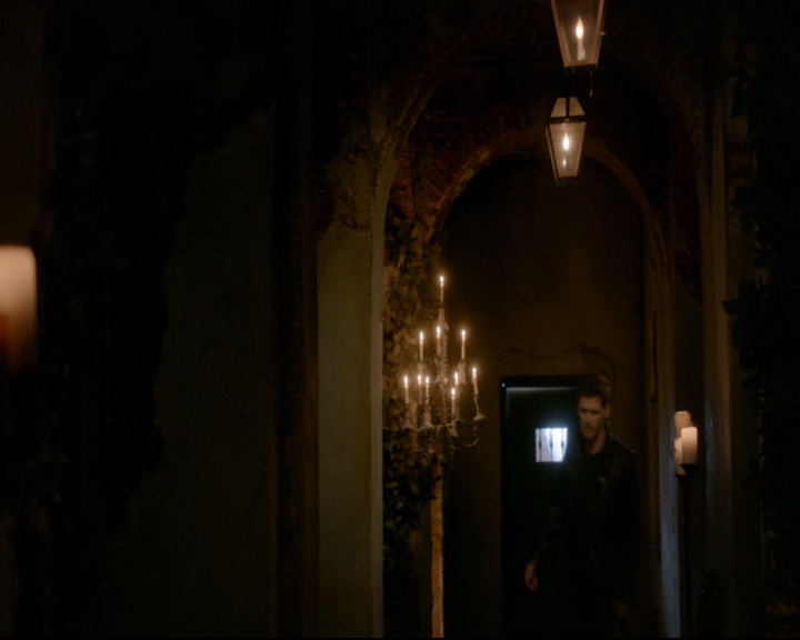 vampirediariesworld-dot-nl_TheOriginals5x10ThereInTheDisappearingLight01203.jpg