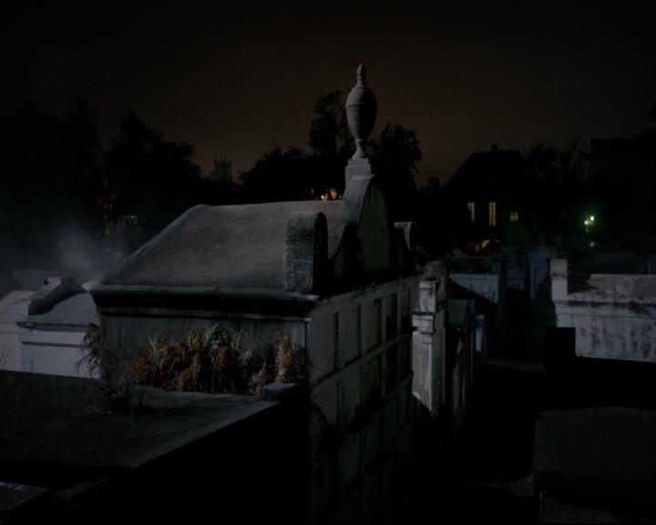 vampirediariesworld-dot-nl_TheOriginals5x10ThereInTheDisappearingLight01232.jpg
