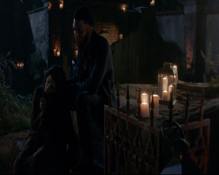 vampirediariesworld-dot-nl_TheOriginals5x10ThereInTheDisappearingLight01239.jpg
