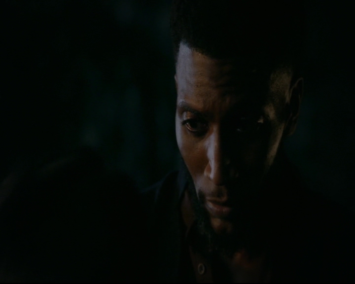 vampirediariesworld-dot-nl_TheOriginals5x10ThereInTheDisappearingLight01277.jpg
