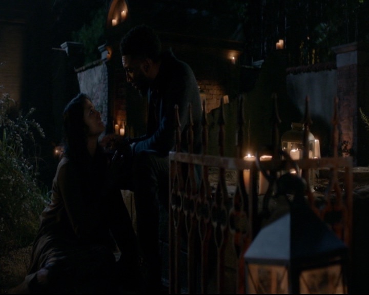 vampirediariesworld-dot-nl_TheOriginals5x10ThereInTheDisappearingLight01281.jpg