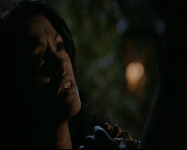 vampirediariesworld-dot-nl_TheOriginals5x10ThereInTheDisappearingLight01284.jpg