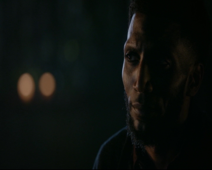 vampirediariesworld-dot-nl_TheOriginals5x10ThereInTheDisappearingLight01286.jpg