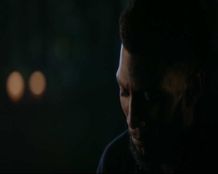 vampirediariesworld-dot-nl_TheOriginals5x10ThereInTheDisappearingLight01288.jpg