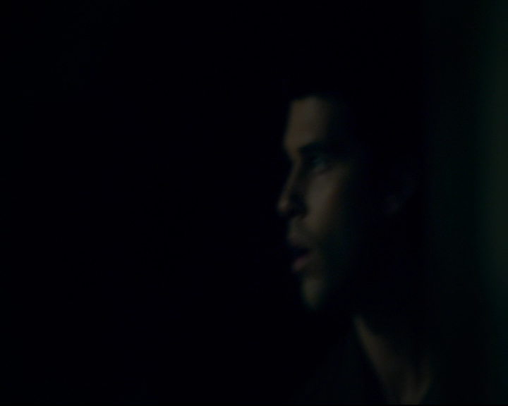 vampirediariesworld-dot-nl_TheOriginals5x10ThereInTheDisappearingLight01323.jpg