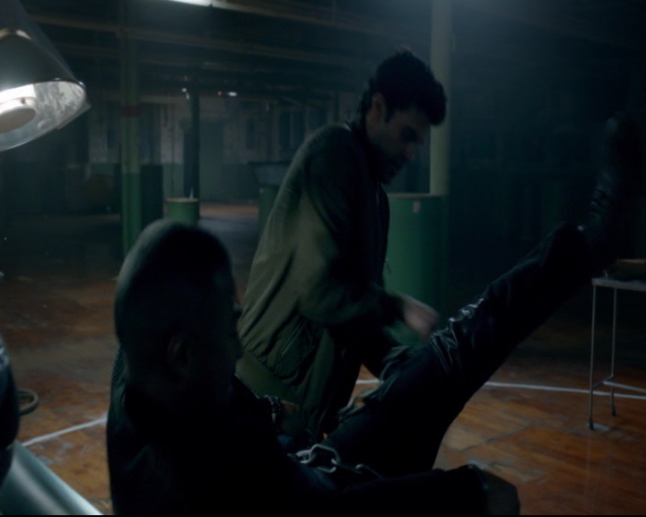 vampirediariesworld-dot-nl_TheOriginals5x10ThereInTheDisappearingLight01363.jpg