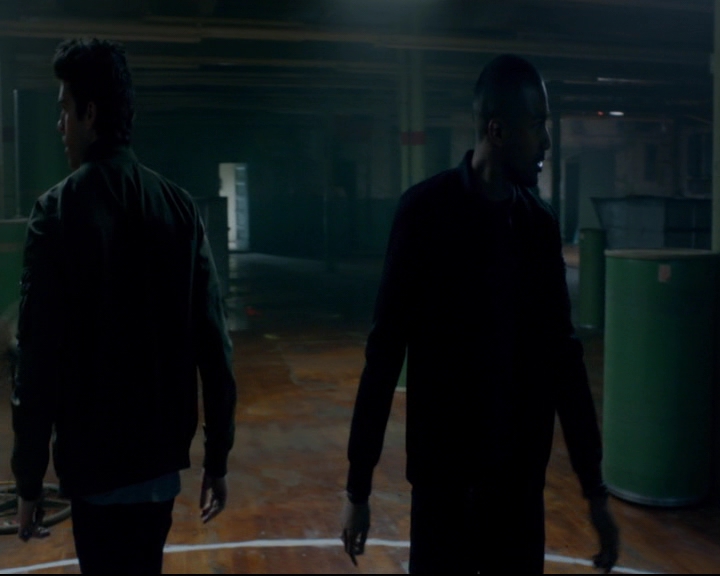 vampirediariesworld-dot-nl_TheOriginals5x10ThereInTheDisappearingLight01368.jpg